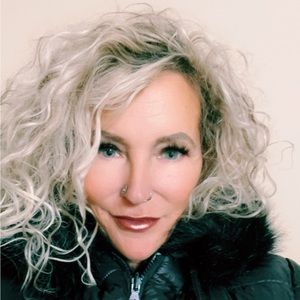 Meet your Posher, Shelli